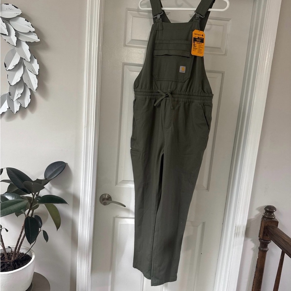 Women's Carhartt Force
Relaxed Fit Ripstop Biboverall size M NWT